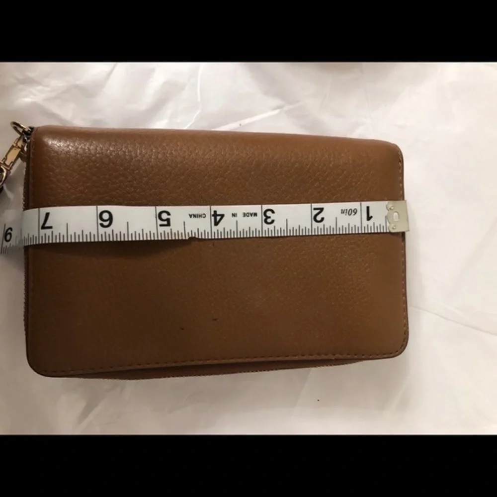 Michael kors brown leather wristlet wallet